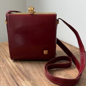 Vintage Box Bag - Timeless Elegance